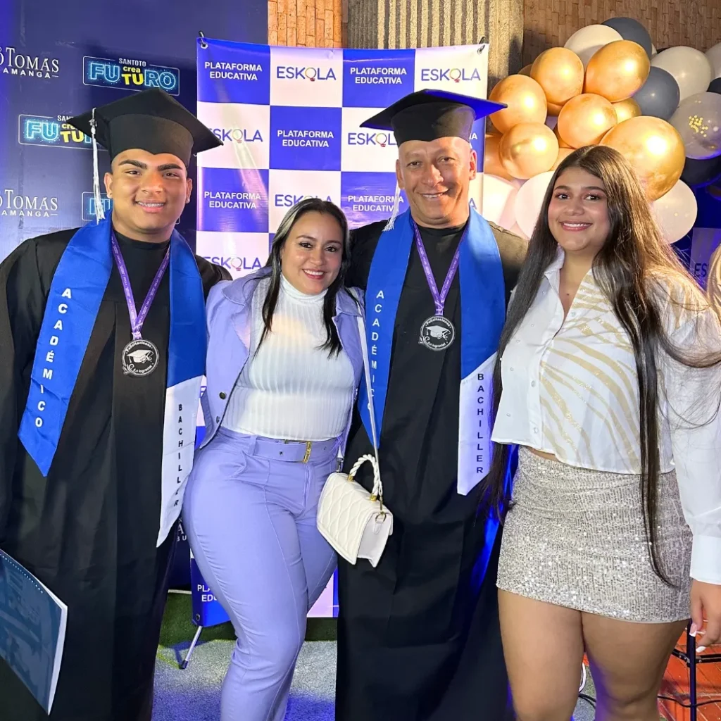 19 Grados de Bachillerato ESKOLA.webp