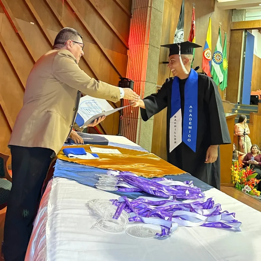 21 Grados de Bachillerato ESKOLA.webp