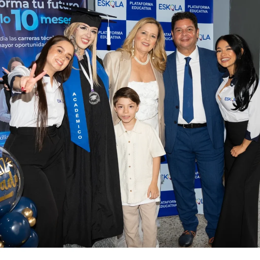 Estudiante ESKOLA (5) Grados de Bachillerato ESKOLA.webp