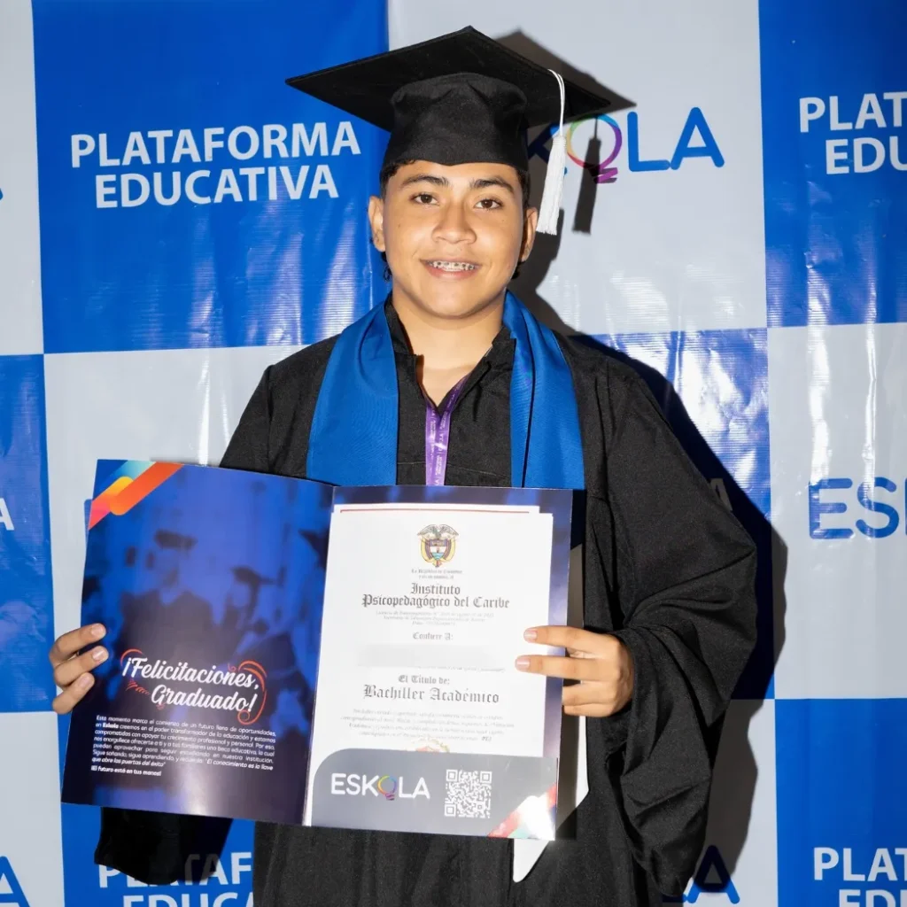 Estudiante ESKOLA (6) Grados de Bachillerato ESKOLA.webp