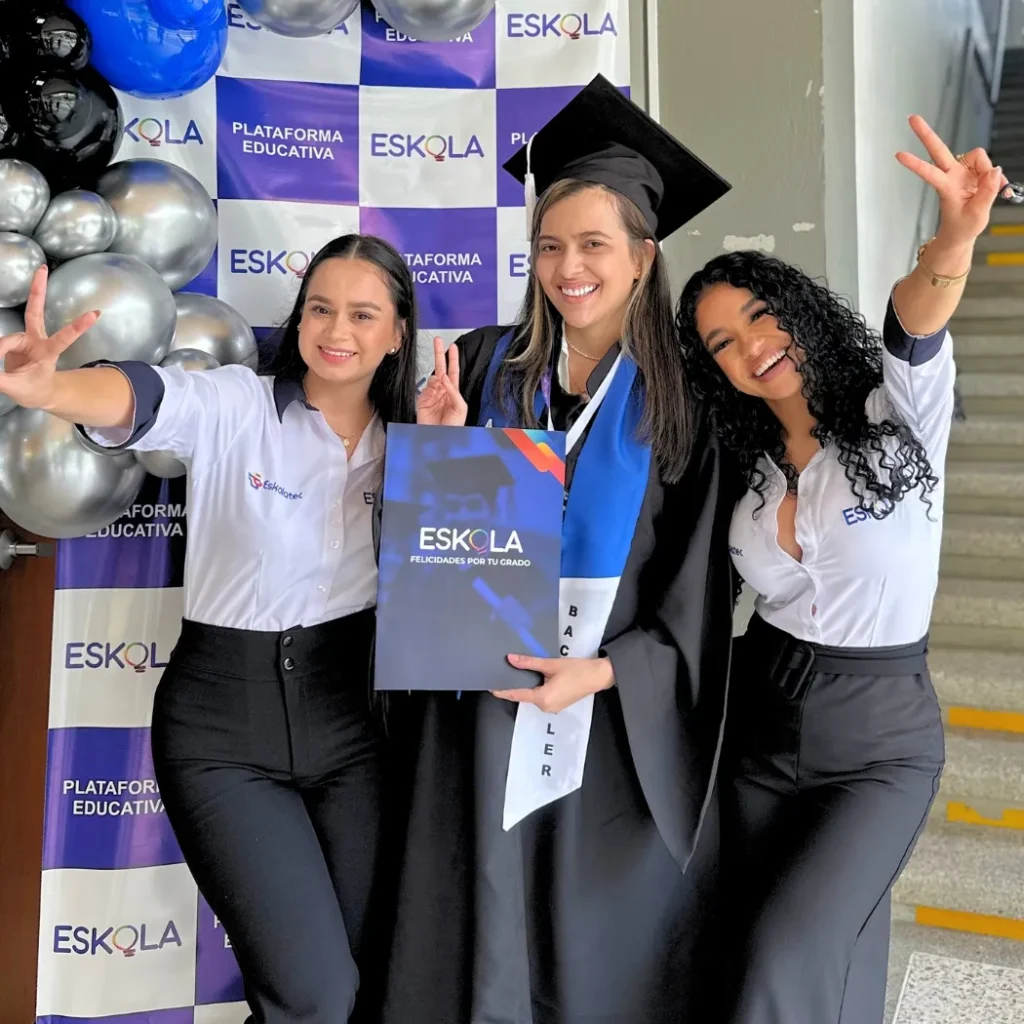 Estudiante ESKOLA Grados de Bachillerato ESKOLA.webp